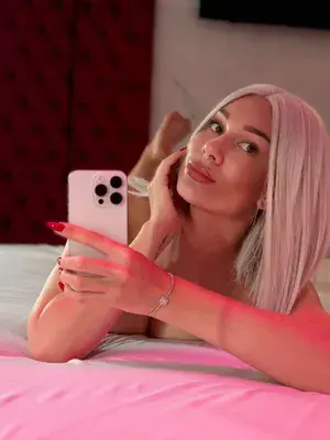 ☀️ Lucia Morris ☀️ profile picture