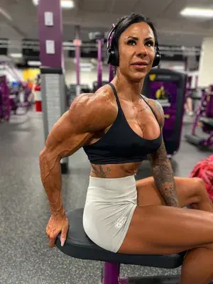 Crystal 🖤 Gym GF profile picture