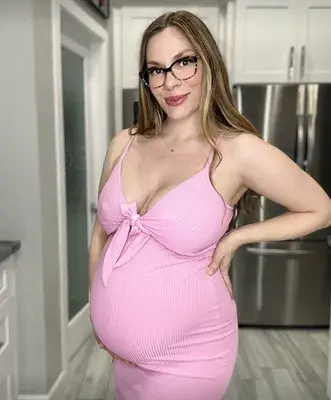 ๐๐๐๐๐๐๐๐ก Step-Mommy Mia ๐ผ profile picture