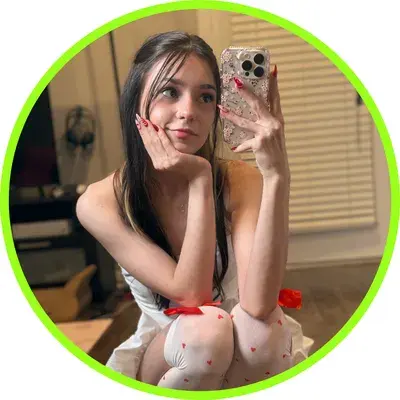 kat ≽^•⩊•^≼ profile picture